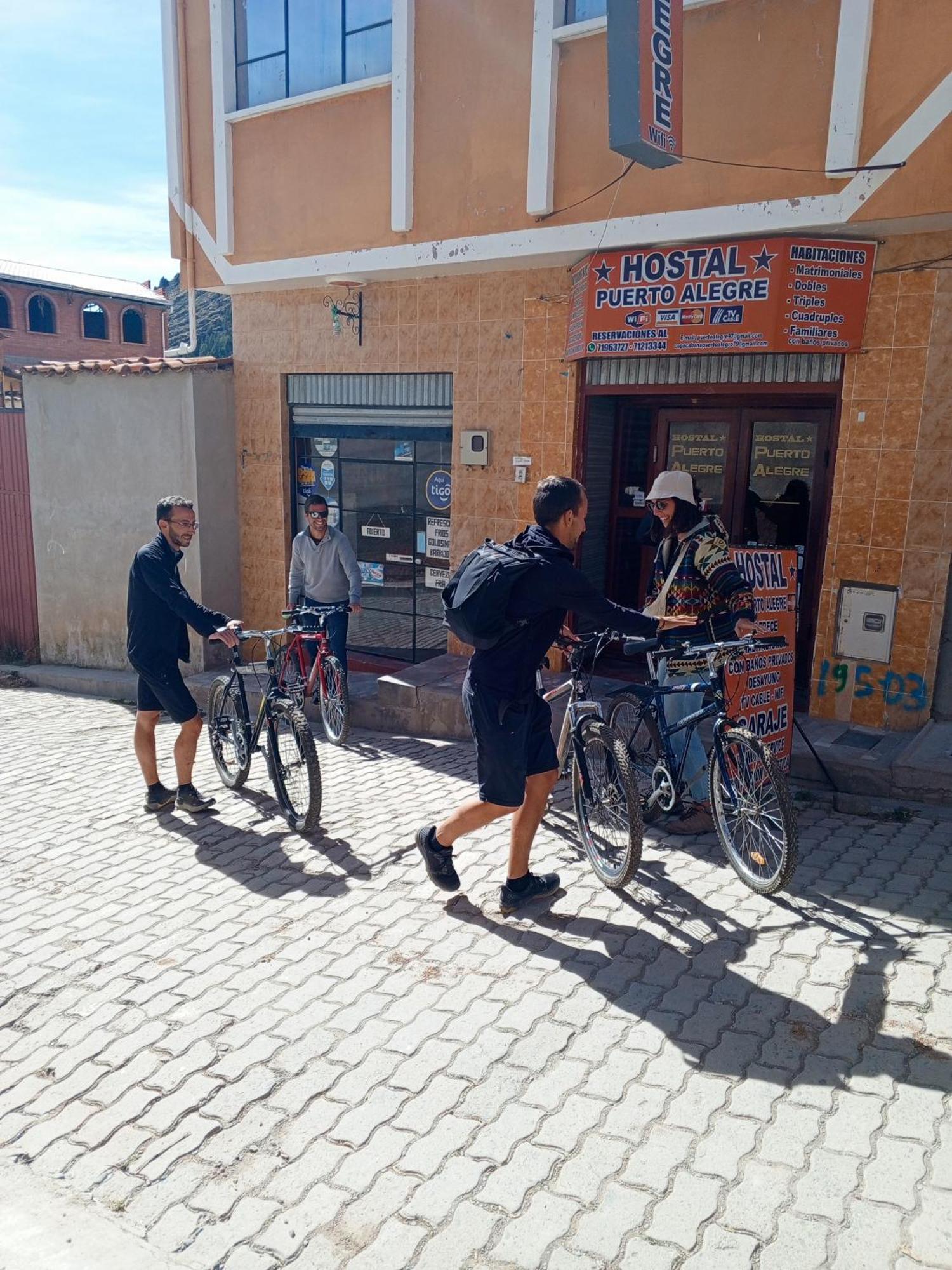Hostal Puerto Alegre Копакабана Екстериор снимка